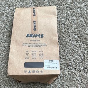 Skims shapewear slips